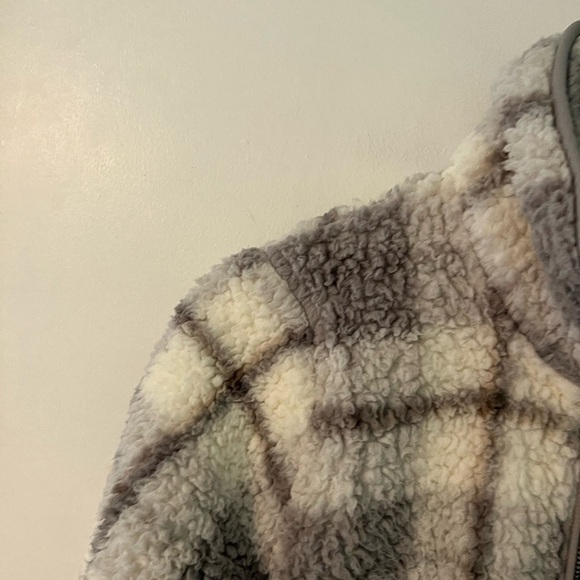 Abercombie Soft A&F Gray Plaid Sherpa Quarter Zip Pullover - Picture 4 of 10